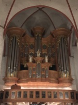 Ahrend's restoration and reconstruction of the 1689-93 Schnitger organ